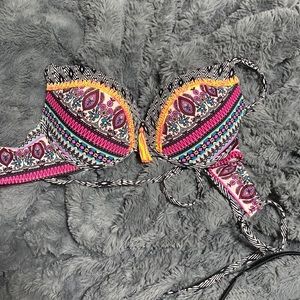 Shade and shore bikini swim top. Size 36B